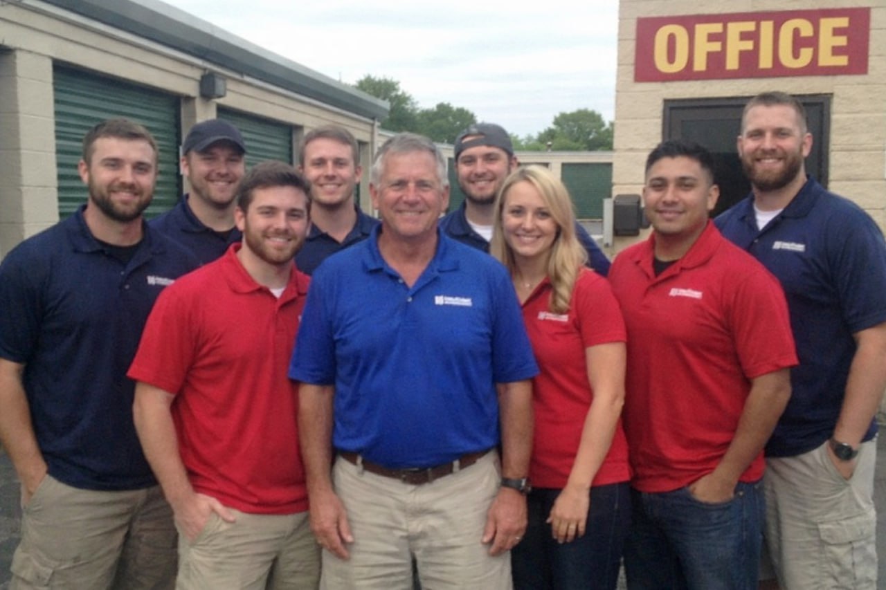 Water damage restoration professionals in Oakland, CA